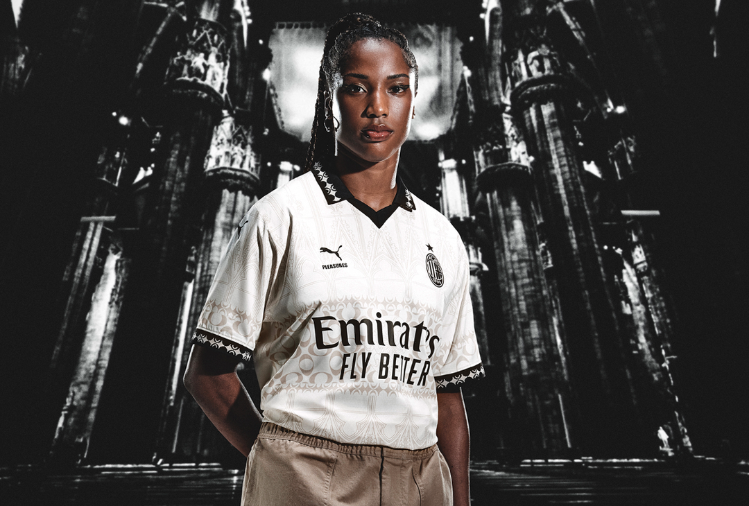 GALLERY Il Milan presenta la nuova divisa: debutterà contro il Napoli - immagine 5
