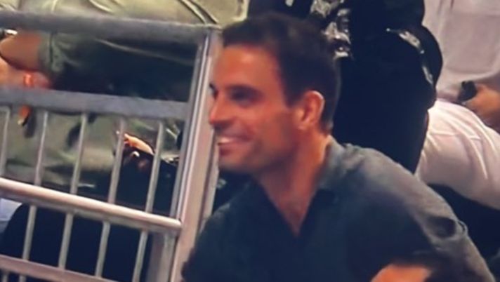 Bonaventura diventa…raccattapalle! Lo sketch durante Sinner-Alcaraz – VIDEO bonaventura