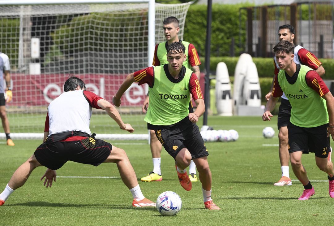 Verso Roma-Genoa, l’allenamento a Trigoria: individuale per Dybala – FOTO GALLERY - immagine 15