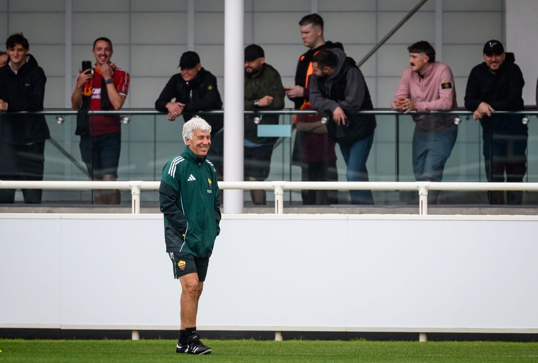 Roma, la seduta pomeridiana aperta ai tifosi al St. George’s Park – FOTO GALLERY - immagine 72