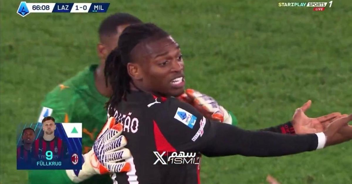 Palmeri commenta la sceneggiata di Leao: “Inqualificabile. Hai fatto partita da schifo e metti…”