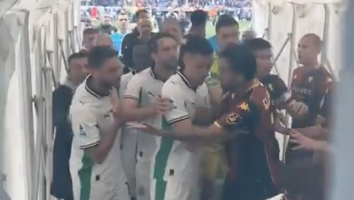 Sassuolo, Berardi fa chiarezza: “Nessuna violenza! Ho provato solo a liberarmi” - immagine 1