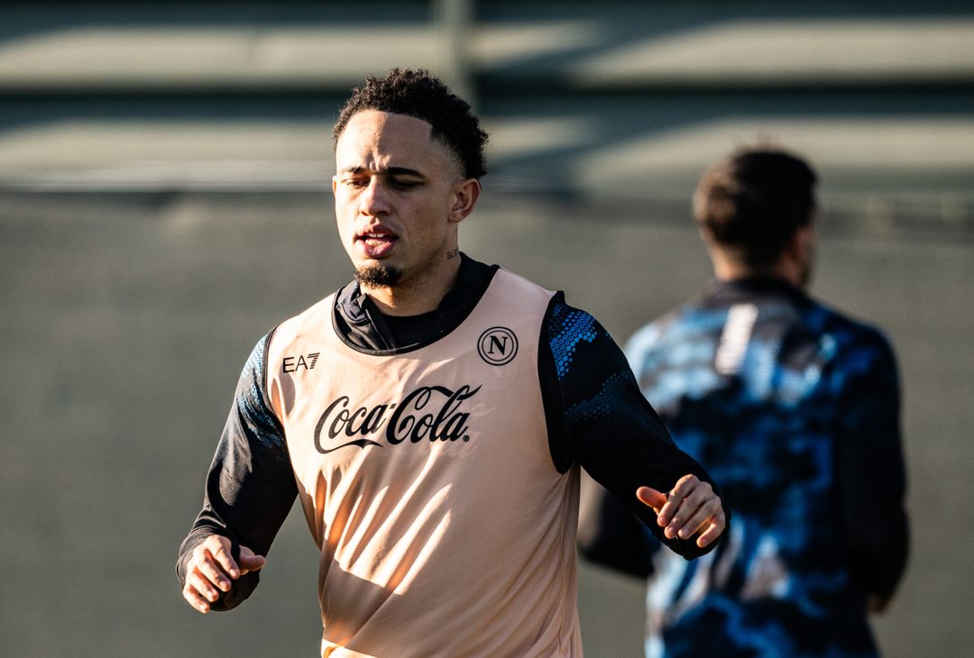 GALLERY Okafor, primo allenamento con la maglia del Napoli: tutte le foto - immagine 8