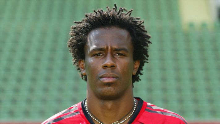 Gli insegnamenti di Zaccheroni e le vittorie con il Milan: Roque Junior compie 49 anni - immagine 1