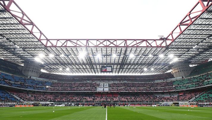 MILAN, ITALY - FEBRUARY 22: A general view of the Giuseppe Meazza Stadium San Siro ahead of the Serie A match between AC Milan and Parma Calcio 1913 at Giuseppe Meazza Stadium on February 22, 2026 in Milan, Italy. (Photo by Marco Luzzani/Getty Images) Verso Milan-Inter, domenica San Siro pieno di tifosi: si va verso il sold out - immagine 1