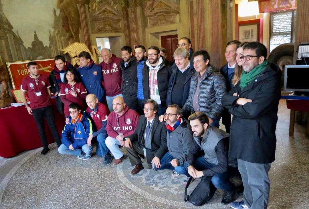 I tifosi del Barcellona omaggiano ancora il Grande Torino: ecco la visita al Museo - immagine 8