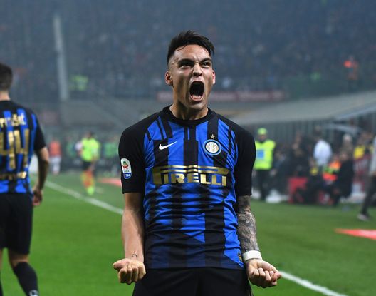 Inter-Lazio, le maglie più belle della storia dei due club, da Ronaldo e Nedved- immagine 6