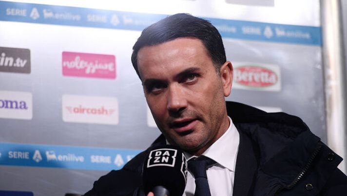 VERONA, ITALY - DECEMBER 06: Raffaele Palladino, Head Coach of Atalanta, speaks during an interview prior to the Serie A match between Hellas Verona FC and Atalanta BC at Stadio Marcantonio Bentegodi on December 06, 2025 in Verona, Italy. (Photo by Alessandro Sabattini/Getty Images) Palladino: “Krstovic? Oggi male tutti, io compreso. Chiediamo scusa, non deve più succedere” - immagine 1