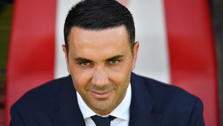 MONZA, ITALY - MAY 19: AC Monza head coach Raffaele Palladino looks on during the Serie A TIM match between AC Monza and Frosinone Calcio at U-Power Stadium on May 19, 2024 in Monza, Italy. (Photo by Valerio Pennicino/Getty Images) Ulivieri: “Palladino è intelligente, proseguirà il lavoro di Italiano” - immagine 1