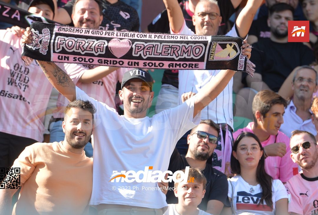 FOTOTIFO Palermo-Sudtirol 2-1, gli scatti ai tifosi al “Renzo Barbera” (GALLERY) - immagine 63