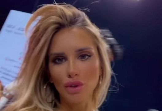 Lady Rugani derubata a Torino: “Ragazzi, non vi fidate di nessuno. Lasciata la borsa per tre minuti” Lady Rugani derubata a Torino: “Ragazzi, non vi fidate di nessuno. Lasciata la borsa per tre minuti” - immagine 1