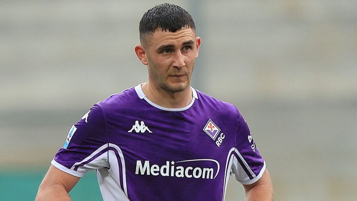 FLORENCE, ITALY - MARCH 8: Roberto Piccoli of ACF Fiorentina looks on during the Serie A match between ACF Fiorentina and Parma Calcio 1913 at Artemio Franchi on March 8, 2026 in Florence, Italy. (Photo by Gabriele Maltinti/Getty Images) CorSport su Piccoli: “Sbaglia tutto e il Franchi rumoreggia. Pesano quei 25mln” - immagine 1