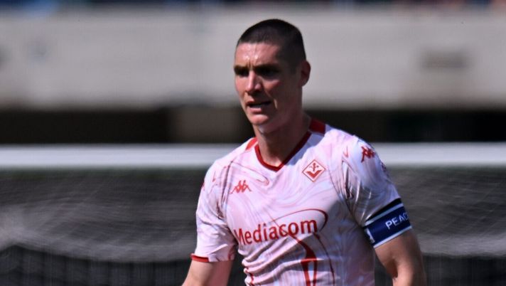 VERONA, ITALY - MAY 05: Nikola Milenkovic of ACF Fiorentina in action during the Serie A TIM match between Hellas Verona FC and ACF Fiorentina at Stadio Marcantonio Bentegodi on May 05, 2024 in Verona, Italy. (Photo by Alessandro Sabattini/Getty Images) (Photo by Alessandro Sabattini/Getty Images) Bucciantini: “La Fiorentina non ha appeal. Milenkovic parte della storia viola” - immagine 1