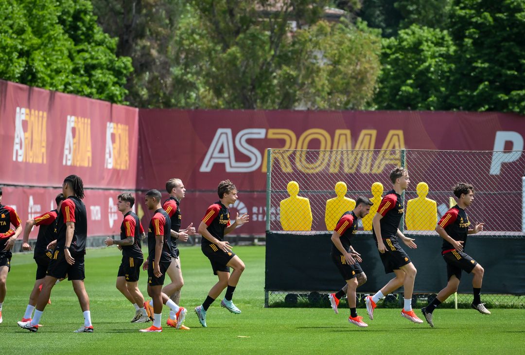Roma, l’allenamento dopo la confitta con l’Atalanta – FOTO GALLERY - immagine 20