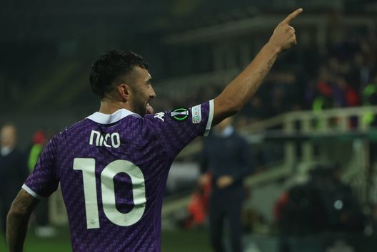 GERMOGLI PH: 30 NOVEMBRE 2023 FIRENZE STADIO ARTEMIO FRANCHI CONFERENCE LEAGUE FIORENTINA VS GENK NELLA FOTO ESULTANZA GOL GONZALEZ Italiano: “Domani con spirito battagliero. Nico c’è, ecco le sue condizioni”- immagine 2