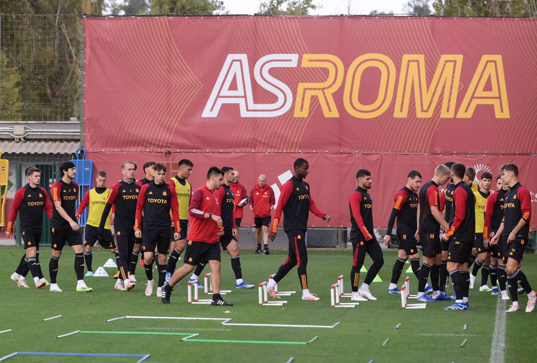 Roma, seduta con vista sul Lecce: in gruppo Dybala e Renato Sanches – FOTO GALLERY - immagine 31