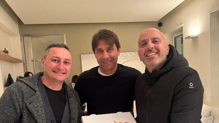 Conte continua il “pizza tour”: il tecnico sceglie ancora Johnny Take Uè - immagine 1