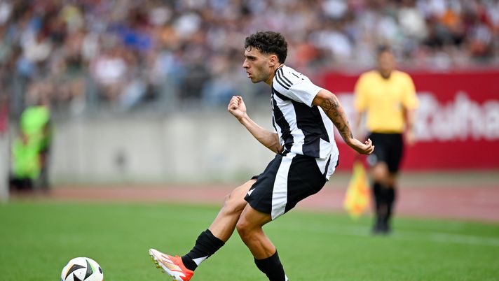 NUREMBERG, GERMANY - JULY 26: Luis Hasa of Juventus during the 1. FC Nürnberg v Juventus - Pre-season Friendly on July 26, 2024 in Nuremberg, Germany. (Photo by Daniele Badolato - Juventus FC/Juventus FC via Getty Images) FOTO Hasa a un passo dal Napoli, saluto al Lecce: “In bocca al lupo!” - immagine 1