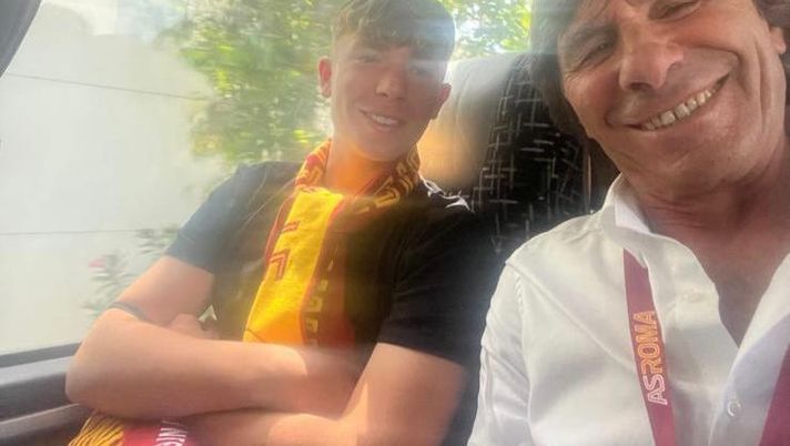 Roma, gli auguri di Bruno Conti a Cristian Totti: ”Buon compleanno, ti voglio bene” Roma, gli auguri di Bruno Conti a Cristian Totti: ”Buon compleanno, ti voglio bene” - immagine 1