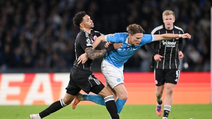 Il Napoli stecca in Champions: solo 0-0 con l’Eintracht, è 19°. Arsenal a punteggio pieno - immagine 1