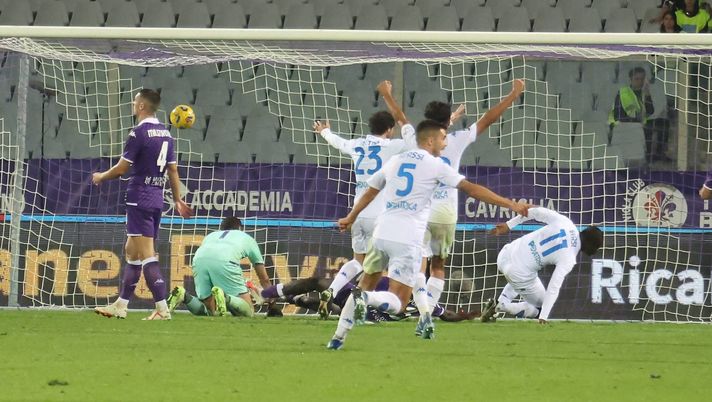 Milenkovic e quei centimetri concessi a Caputo: così crolla la difesa viola - immagine 1