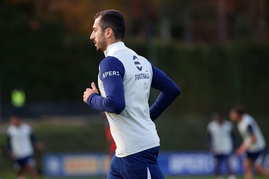 Getty Images Inter, niente Dumfries nel derby: tentativo per l’Atletico. Come stanno Zielinski e Mkhitaryan- immagine 3