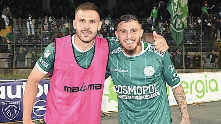 Avellino-Vicenza, il tifo si incendia: code ai botteghini per il match di semifinale - immagine 1