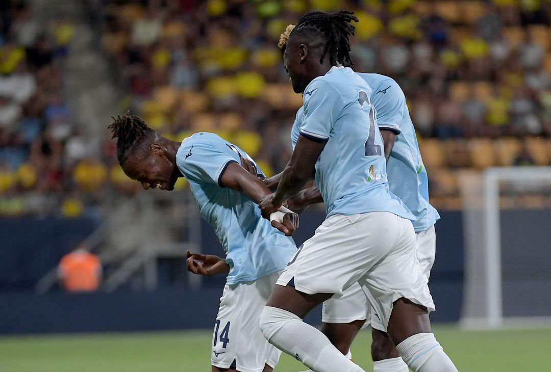 Noslin, Dele-Bashiru e Tchaouna