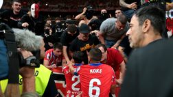 Curva Atletico squalificata per 3 partite post derby, il club: “Espulsi a vita i responsabili”