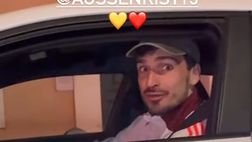 Hummels, colpi di clacson e sorrisi con un tifoso al semaforo: “Tu come stai?”