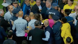 VIDEO / Grecia, Matias Almeyda coinvolto in una rissa: tenta di strangolare un addetto ai lavori