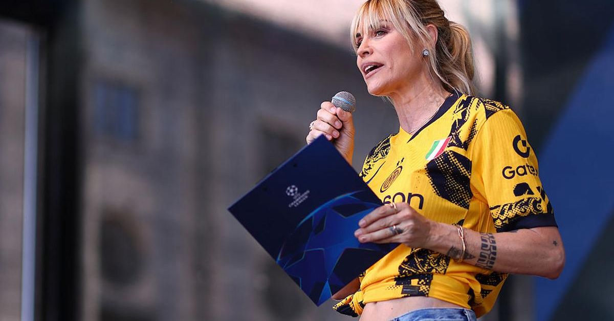 Elenoire Casalegno innamorata: “Grazie alla passione comune per l’Inter. Di Salvini dico…” Elenoire Casalegno innamorata: “Grazie alla passione comune per l’Inter. Di Salvini dico…”