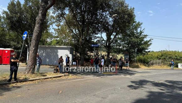 Roma, via al raduno a Trigoria: presenti Dybala e Abraham. Non c’è Karsdorp - immagine 3