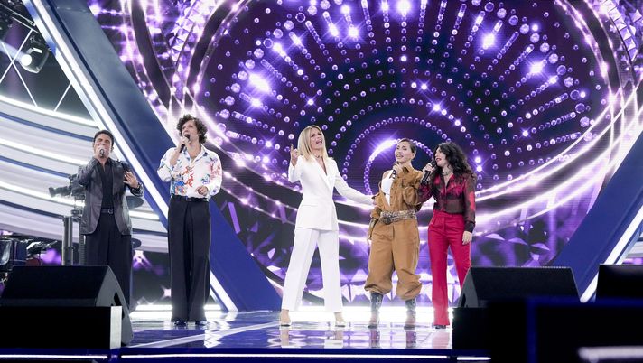 Canale 5, giovedì semifinale di Io Canto: “Ospite una vera icona della musica italiana” Canale 5, giovedì semifinale di Io Canto: “Ospite una vera icona della musica italiana” - immagine 1