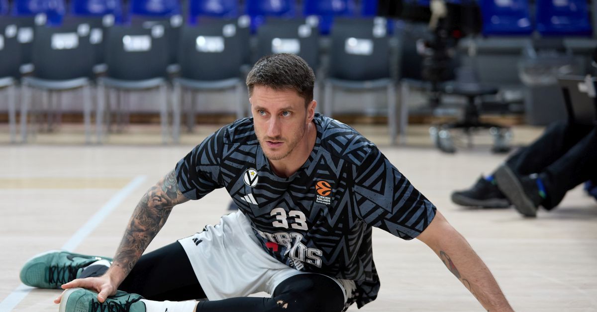 virtus bologna annuncio shock polonara ha la leucemia gi224 iniziate le cure