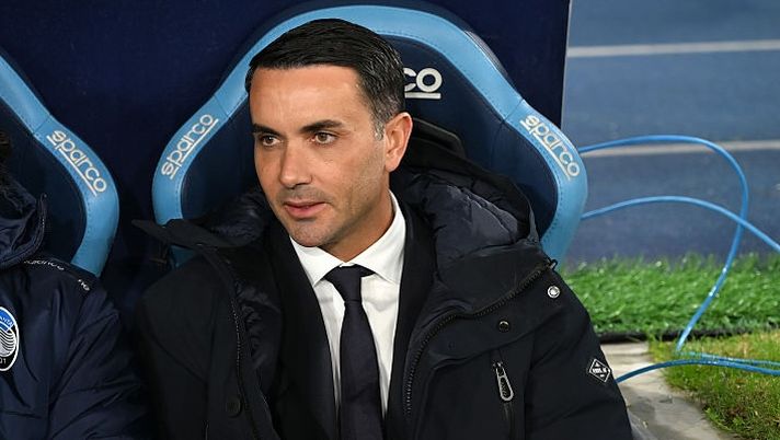 NAPLES, ITALY - NOVEMBER 22: Raffaele Palladino Atalanta BC head coach before the Serie A match between SSC Napoli and Atalanta BC at Stadio Diego Armando Maradona on November 22, 2025 in Naples, Italy. (Photo by Francesco Pecoraro/Getty Images) Palladino: “Così vedo Krstovic e Scamacca! Ahanor, Scalvini, Kolasinac, Kossounou e Brescianini…” - immagine 1