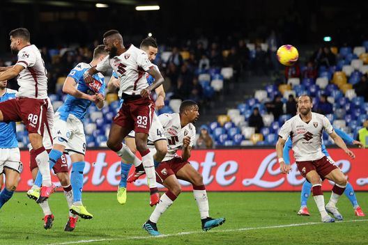 NAPLES, ITALY - FEBRUARY 29: Kostantinos Manolas of SSC Napoli scores the 1-0 goal during the Serie A match between SSC Napoli and Torino FC at Stadio San Paolo on February 29, 2020 in Naples, Italy. (Photo by Francesco Pecoraro/Getty Images)