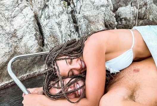 Cerimonia Chiusura Parigi 2024, Paltrinieri e Fiamingo i portabandiera dell’Italia- immagine 2