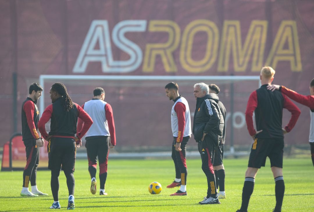 Roma, continua la preparazione in vista del Napoli – FOTO GALLERY - immagine 24