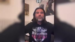 VIDEO / Adani fa il lupo: “Sia un anno pieno di… ululati”