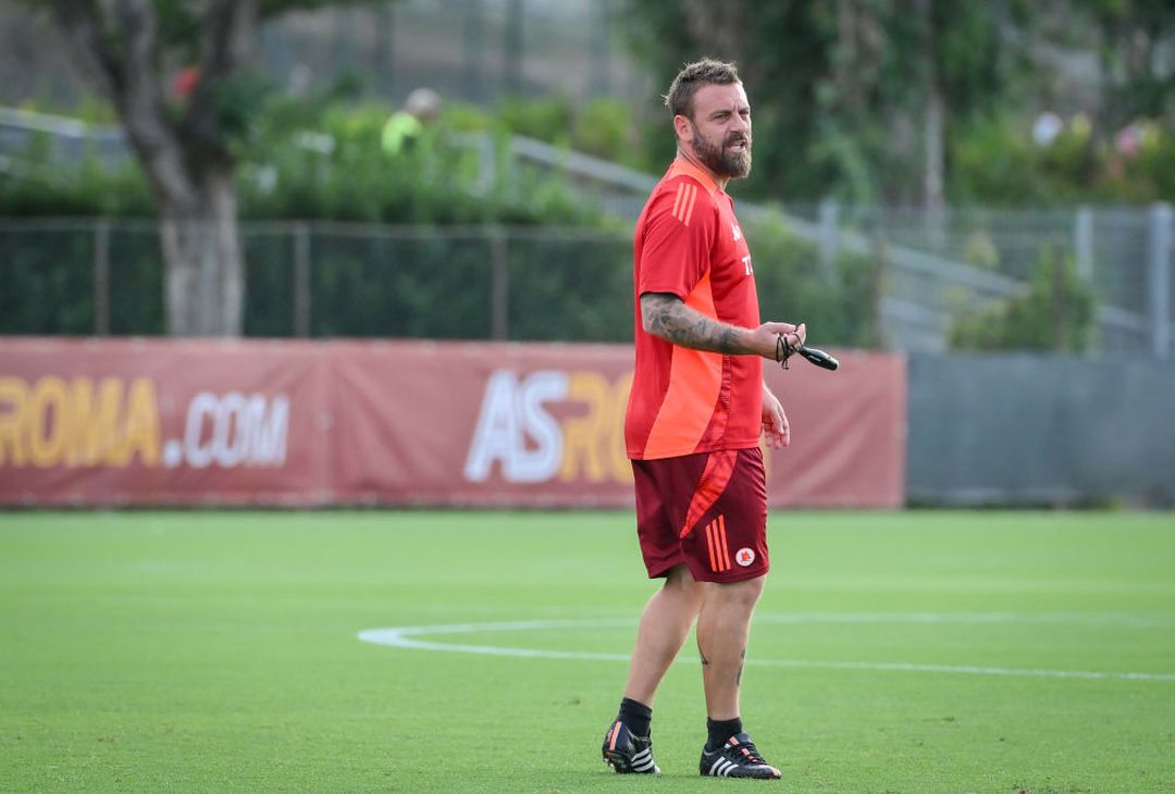Roma, rifinitura a Trigoria alla vigilia di Cagliari: c’è Dybala – FOTO GALLERY - immagine 26