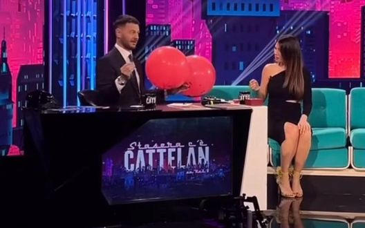 L’annuncio di Federica Masolin a Stasera c’è Cattelan: la giornalista diventerà mamma L’annuncio di Federica Masolin a Stasera c’è Cattelan: la giornalista diventerà mamma - immagine 1