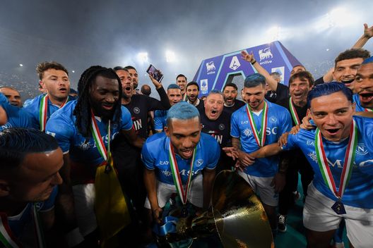 NAPLES, ITALY - MAY 23: SSC Napoli celebrates the Serie A title victory at Stadio Diego Armando Maradona on May 23, 2025 in Naples, Italy. (Photo by SSC NAPOLI/SSC NAPOLI via Getty Images) Scudetto Napoli, le foto di Salvatore Esposito: “Vi faccio vedere perché abbiamo vinto”- immagine 2