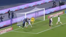 Napoli-Cagliari 1-0, Lucca svetta in area e porta avanti gli azzurri al Maradona! – VIDEO