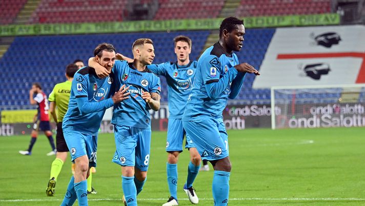Serie A, Cagliari-Spezia 2-2: i liguri pareggiano in extremis - immagine 1