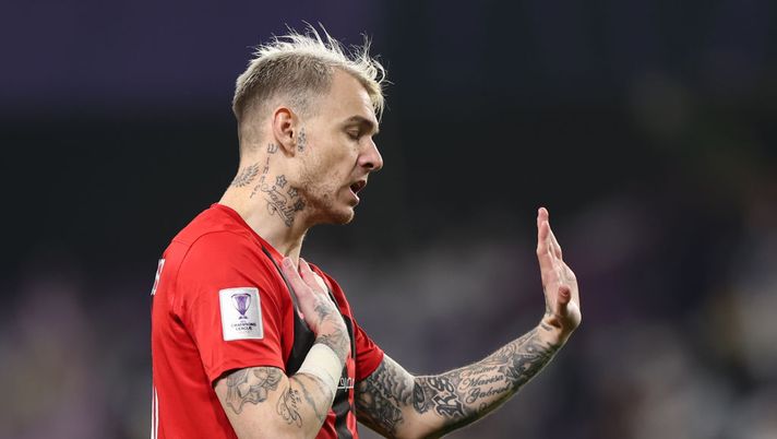 AL AIN, UNITED ARAB EMIRATES - FEBRUARY 03: Roger Guedes of Al-Rayyan SC reacts during the AFC Champions League Elite match between Al Ain and Al-Rayyan at Hazza bin Zayed Stadium on February 03, 2025 in Al Ain, United Arab Emirates. (Photo by Francois Nel/Getty Images) Al-Rayyan, Guedes: “Abbiamo perso, ma almeno ho incontrato Cristiano Ronaldo” - immagine 1
