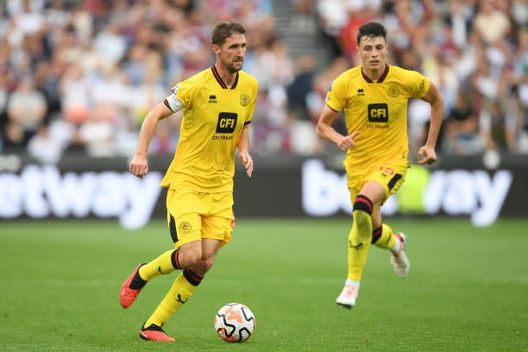 Via dal campo con l’ossigeno, il tremendo infortunio di Chris Basham- immagine 2