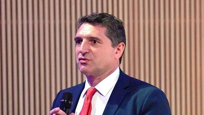 Curva Sud contro De Siervo: 'Punta a giocare tra canguri e sceicchi...'