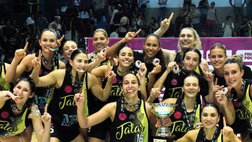 Scandalo in Argentina, giocatrici di basket riprese nello spogliatoio