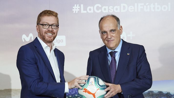 MADRID, SPAIN - OCTOBER 04: Movistar President Sergio Osle (L) and La Liga President Javier Tebas (R) attend La Liga and Movistar agreement presentation at Movistar Gran Via store on October 04, 2019 in Madrid, Spain. (Photo by Carlos Alvarez/Getty Images) LaLiga